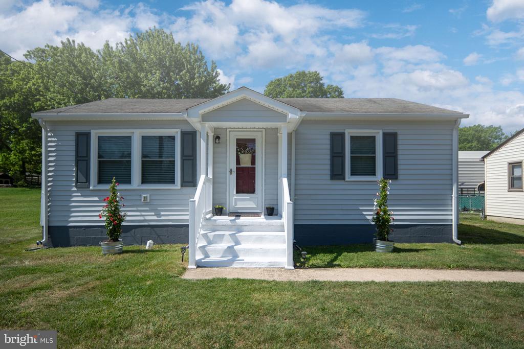 120 MCLAWS ST E, FREDERICKSBURG, Virginia 22408, 2 Bedrooms Bedrooms, ,1 BathroomBathrooms,Residential,120 MCLAWS ST E,VASP2040930 MLS # VASP2040930