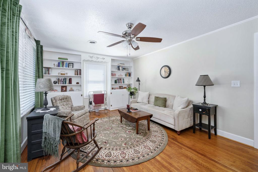 120 MCLAWS ST E, FREDERICKSBURG, Virginia 22408, 2 Bedrooms Bedrooms, ,1 BathroomBathrooms,Residential,120 MCLAWS ST E,VASP2040930 MLS # VASP2040930