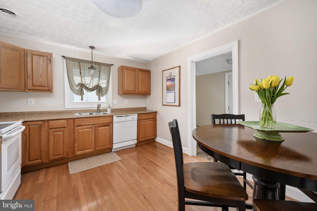 120 MCLAWS ST E, FREDERICKSBURG, Virginia 22408, 2 Bedrooms Bedrooms, ,1 BathroomBathrooms,Residential,120 MCLAWS ST E,VASP2040930 MLS # VASP2040930