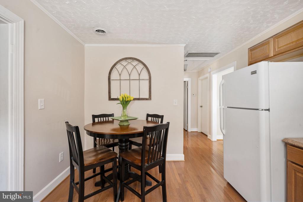 120 MCLAWS ST E, FREDERICKSBURG, Virginia 22408, 2 Bedrooms Bedrooms, ,1 BathroomBathrooms,Residential,120 MCLAWS ST E,VASP2040930 MLS # VASP2040930