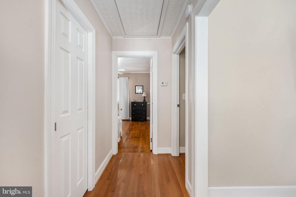 120 MCLAWS ST E, FREDERICKSBURG, Virginia 22408, 2 Bedrooms Bedrooms, ,1 BathroomBathrooms,Residential,120 MCLAWS ST E,VASP2040930 MLS # VASP2040930