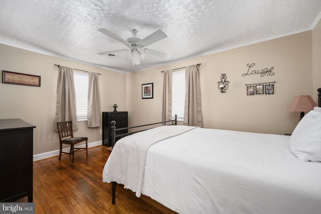 120 MCLAWS ST E, FREDERICKSBURG, Virginia 22408, 2 Bedrooms Bedrooms, ,1 BathroomBathrooms,Residential,120 MCLAWS ST E,VASP2040930 MLS # VASP2040930