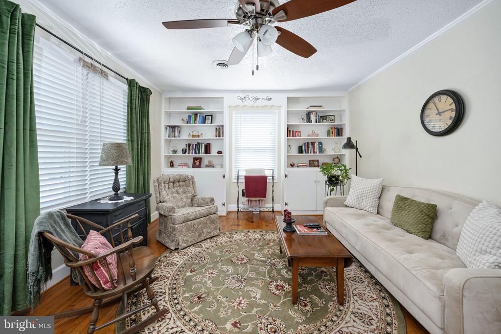 120 MCLAWS ST E, FREDERICKSBURG, Virginia 22408, 2 Bedrooms Bedrooms, ,1 BathroomBathrooms,Residential,120 MCLAWS ST E,VASP2040930 MLS # VASP2040930