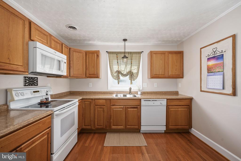 120 MCLAWS ST E, FREDERICKSBURG, Virginia 22408, 2 Bedrooms Bedrooms, ,1 BathroomBathrooms,Residential,120 MCLAWS ST E,VASP2040930 MLS # VASP2040930