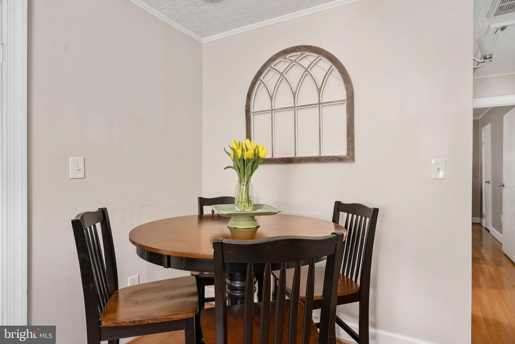 120 MCLAWS ST E, FREDERICKSBURG, Virginia 22408, 2 Bedrooms Bedrooms, ,1 BathroomBathrooms,Residential,120 MCLAWS ST E,VASP2040930 MLS # VASP2040930