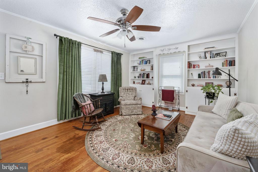 120 MCLAWS ST E, FREDERICKSBURG, Virginia 22408, 2 Bedrooms Bedrooms, ,1 BathroomBathrooms,Residential,120 MCLAWS ST E,VASP2040930 MLS # VASP2040930