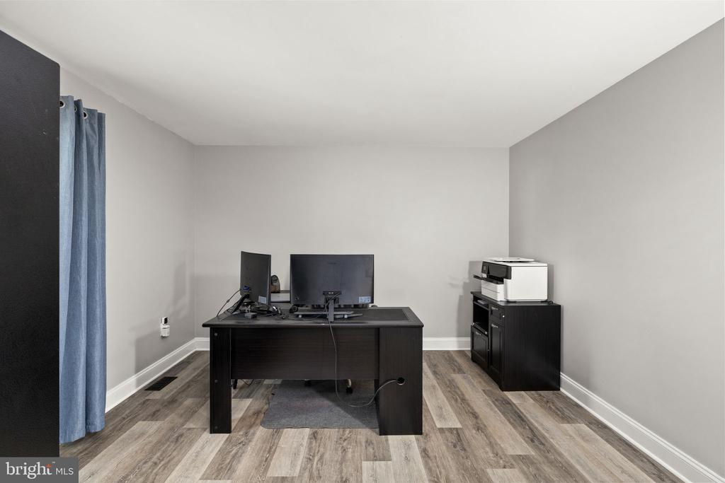 5313 LEAVELLS CROSSING DR, FREDERICKSBURG, Virginia 22407, 4 Bedrooms Bedrooms, ,2 BathroomsBathrooms,Residential,5313 LEAVELLS CROSSING DR,VASP2041098 MLS # VASP2041098