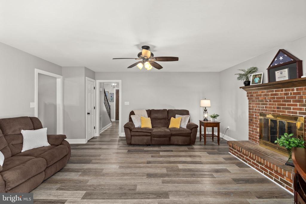 5313 LEAVELLS CROSSING DR, FREDERICKSBURG, Virginia 22407, 4 Bedrooms Bedrooms, ,2 BathroomsBathrooms,Residential,5313 LEAVELLS CROSSING DR,VASP2041098 MLS # VASP2041098