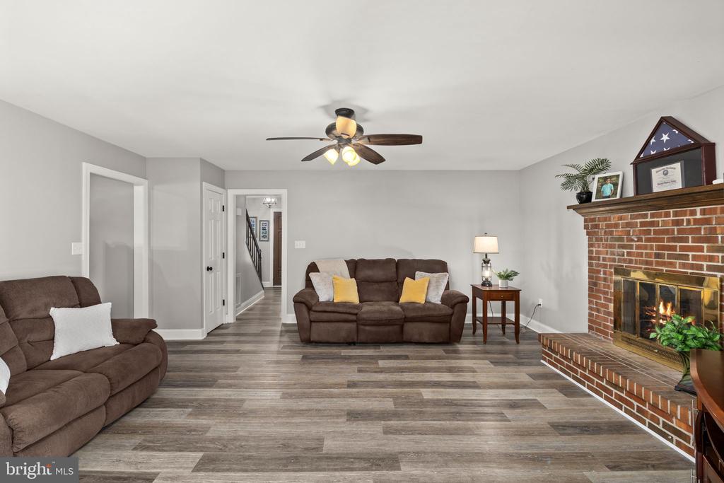 5313 LEAVELLS CROSSING DR, FREDERICKSBURG, Virginia 22407, 4 Bedrooms Bedrooms, ,2 BathroomsBathrooms,Residential,5313 LEAVELLS CROSSING DR,VASP2041098 MLS # VASP2041098