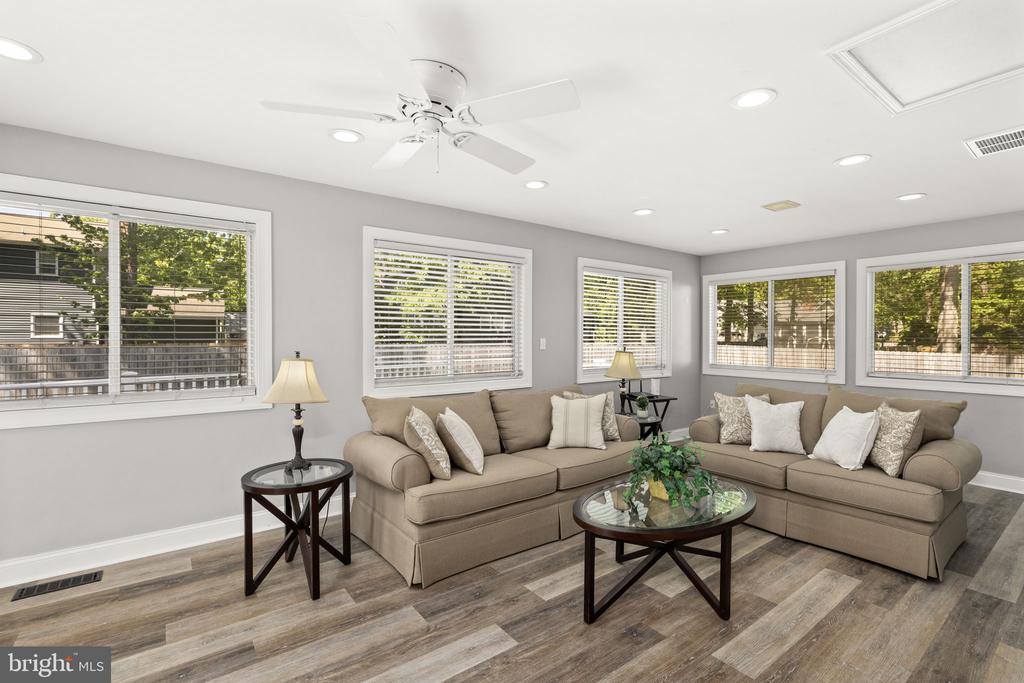 5313 LEAVELLS CROSSING DR, FREDERICKSBURG, Virginia 22407, 4 Bedrooms Bedrooms, ,2 BathroomsBathrooms,Residential,5313 LEAVELLS CROSSING DR,VASP2041098 MLS # VASP2041098