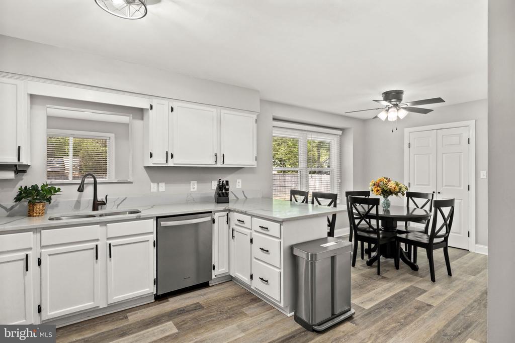 5313 LEAVELLS CROSSING DR, FREDERICKSBURG, Virginia 22407, 4 Bedrooms Bedrooms, ,2 BathroomsBathrooms,Residential,5313 LEAVELLS CROSSING DR,VASP2041098 MLS # VASP2041098