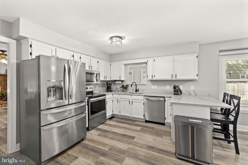 5313 LEAVELLS CROSSING DR, FREDERICKSBURG, Virginia 22407, 4 Bedrooms Bedrooms, ,2 BathroomsBathrooms,Residential,5313 LEAVELLS CROSSING DR,VASP2041098 MLS # VASP2041098