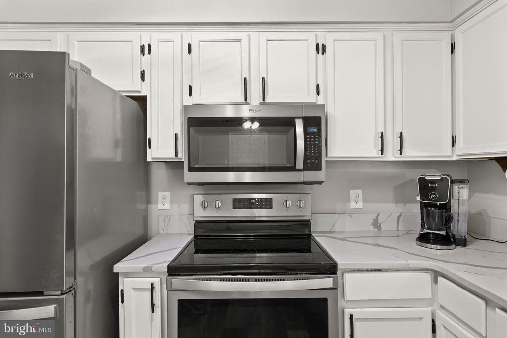 5313 LEAVELLS CROSSING DR, FREDERICKSBURG, Virginia 22407, 4 Bedrooms Bedrooms, ,2 BathroomsBathrooms,Residential,5313 LEAVELLS CROSSING DR,VASP2041098 MLS # VASP2041098