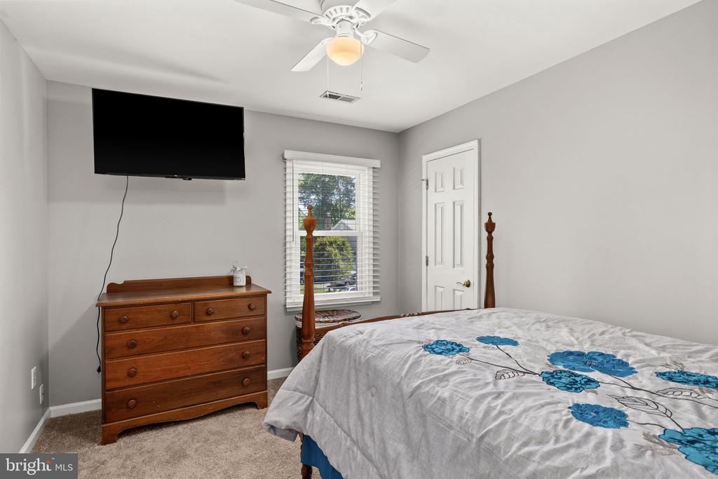 5313 LEAVELLS CROSSING DR, FREDERICKSBURG, Virginia 22407, 4 Bedrooms Bedrooms, ,2 BathroomsBathrooms,Residential,5313 LEAVELLS CROSSING DR,VASP2041098 MLS # VASP2041098