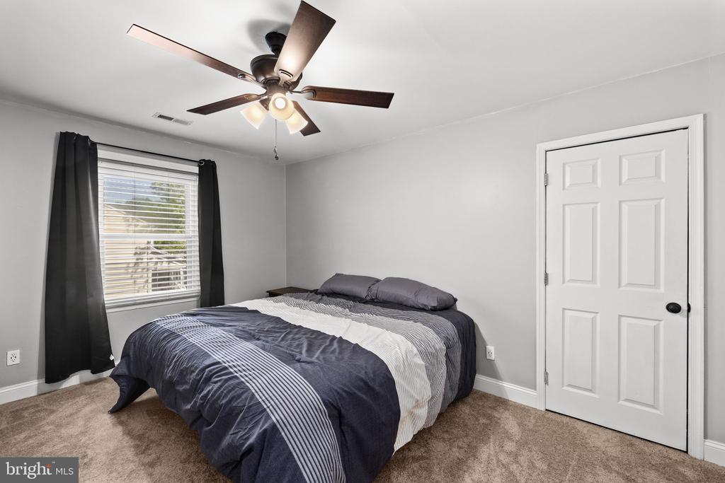 5313 LEAVELLS CROSSING DR, FREDERICKSBURG, Virginia 22407, 4 Bedrooms Bedrooms, ,2 BathroomsBathrooms,Residential,5313 LEAVELLS CROSSING DR,VASP2041098 MLS # VASP2041098