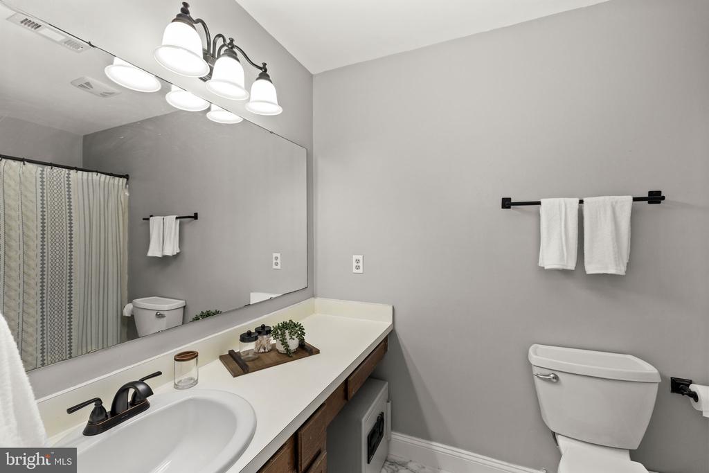 5313 LEAVELLS CROSSING DR, FREDERICKSBURG, Virginia 22407, 4 Bedrooms Bedrooms, ,2 BathroomsBathrooms,Residential,5313 LEAVELLS CROSSING DR,VASP2041098 MLS # VASP2041098