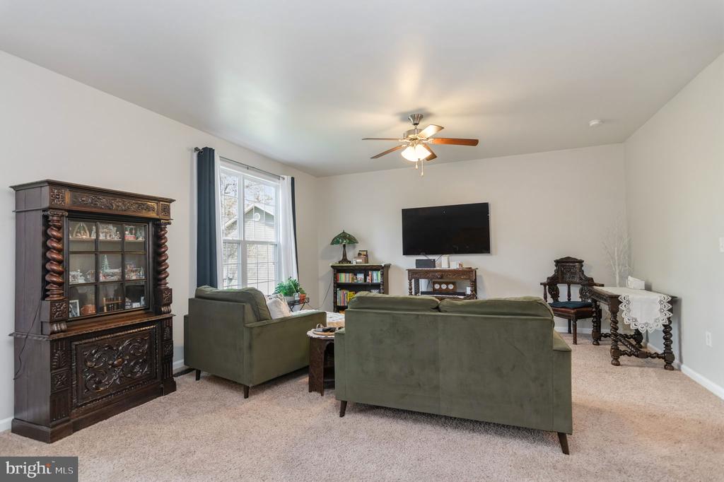 2913 LAKEVIEW PKWY, LOCUST GROVE, Virginia 22508, 4 Bedrooms Bedrooms, ,2 BathroomsBathrooms,Residential,2913 LAKEVIEW PKWY,VAOR2013832 MLS # VAOR2013832