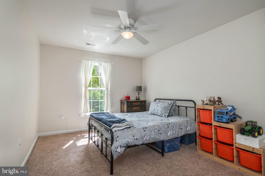 2913 LAKEVIEW PKWY, LOCUST GROVE, Virginia 22508, 4 Bedrooms Bedrooms, ,2 BathroomsBathrooms,Residential,2913 LAKEVIEW PKWY,VAOR2013832 MLS # VAOR2013832