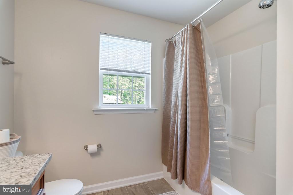 2913 LAKEVIEW PKWY, LOCUST GROVE, Virginia 22508, 4 Bedrooms Bedrooms, ,2 BathroomsBathrooms,Residential,2913 LAKEVIEW PKWY,VAOR2013832 MLS # VAOR2013832