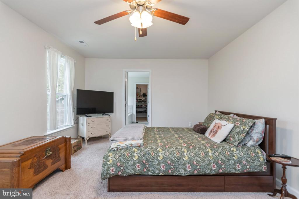 2913 LAKEVIEW PKWY, LOCUST GROVE, Virginia 22508, 4 Bedrooms Bedrooms, ,2 BathroomsBathrooms,Residential,2913 LAKEVIEW PKWY,VAOR2013832 MLS # VAOR2013832