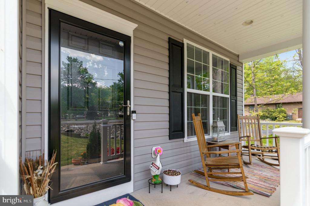 2913 LAKEVIEW PKWY, LOCUST GROVE, Virginia 22508, 4 Bedrooms Bedrooms, ,2 BathroomsBathrooms,Residential,2913 LAKEVIEW PKWY,VAOR2013832 MLS # VAOR2013832