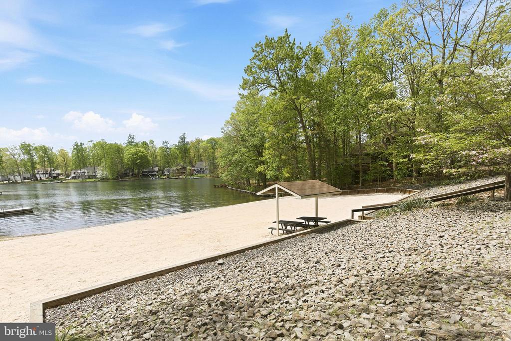 107 SUNSET CT, LOCUST GROVE, Virginia 22508, 3 Bedrooms Bedrooms, ,2 BathroomsBathrooms,Residential,107 SUNSET CT,VAOR2013912 MLS # VAOR2013912