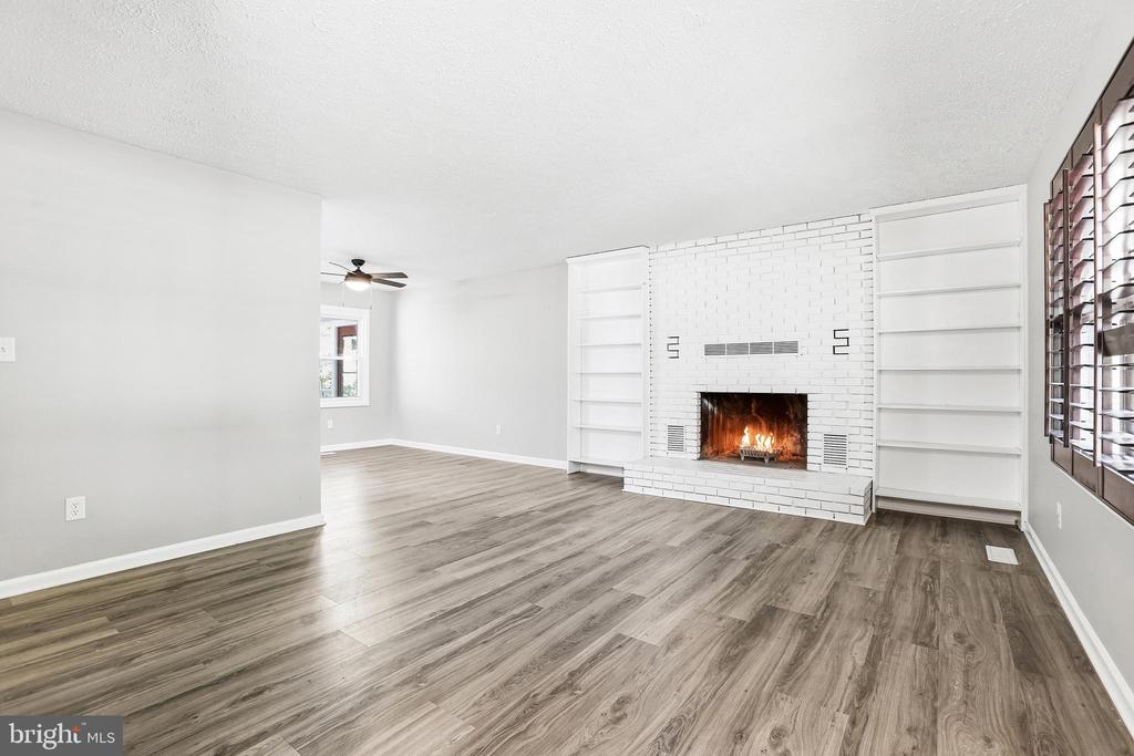 107 SUNSET CT, LOCUST GROVE, Virginia 22508, 3 Bedrooms Bedrooms, ,2 BathroomsBathrooms,Residential,107 SUNSET CT,VAOR2013912 MLS # VAOR2013912