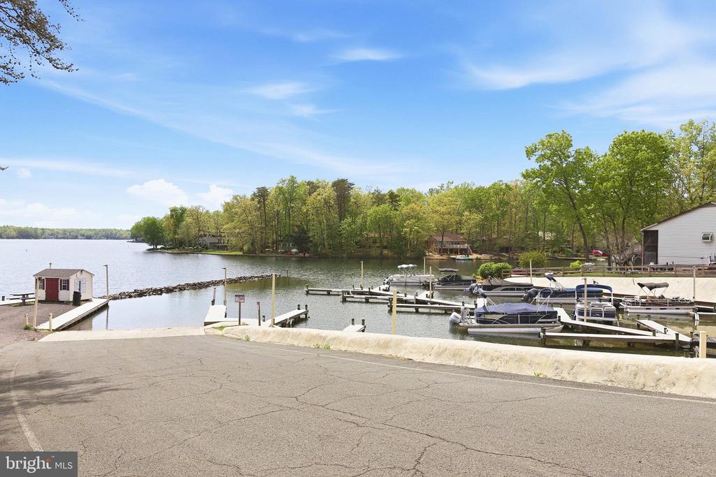 107 SUNSET CT, LOCUST GROVE, Virginia 22508, 3 Bedrooms Bedrooms, ,2 BathroomsBathrooms,Residential,107 SUNSET CT,VAOR2013912 MLS # VAOR2013912