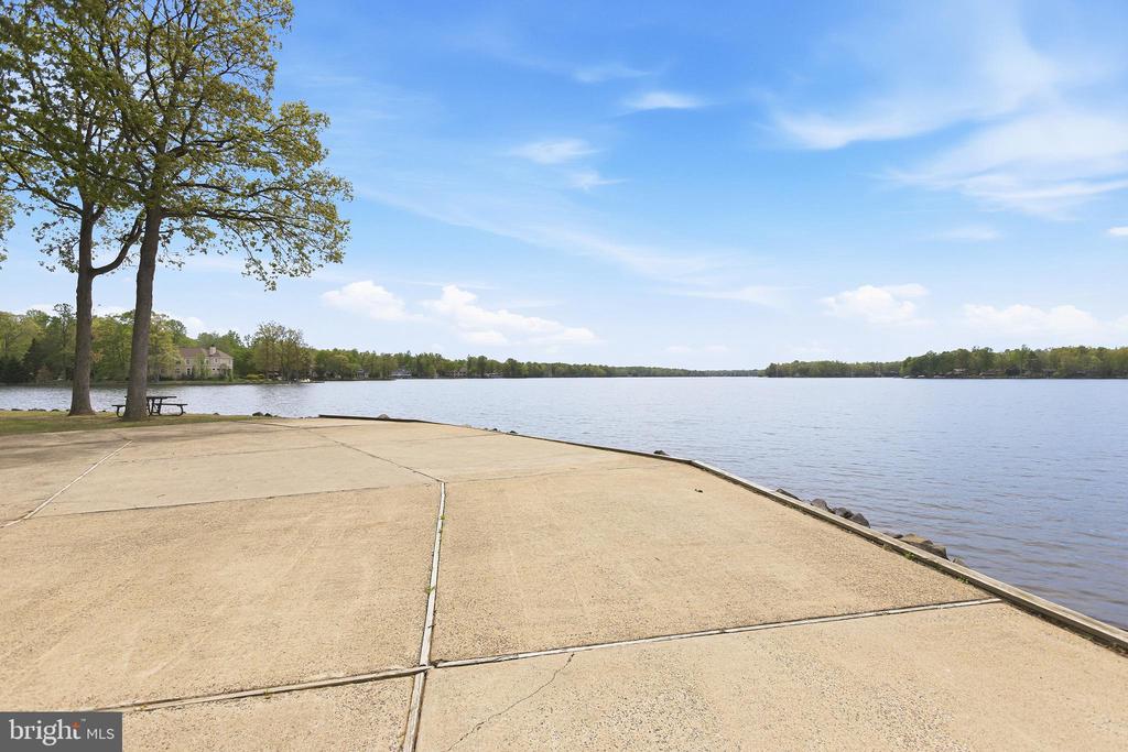 107 SUNSET CT, LOCUST GROVE, Virginia 22508, 3 Bedrooms Bedrooms, ,2 BathroomsBathrooms,Residential,107 SUNSET CT,VAOR2013912 MLS # VAOR2013912