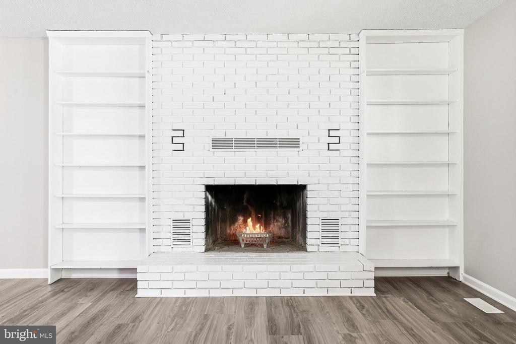 107 SUNSET CT, LOCUST GROVE, Virginia 22508, 3 Bedrooms Bedrooms, ,2 BathroomsBathrooms,Residential,107 SUNSET CT,VAOR2013912 MLS # VAOR2013912