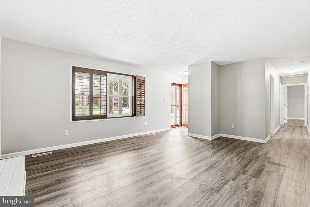 107 SUNSET CT, LOCUST GROVE, Virginia 22508, 3 Bedrooms Bedrooms, ,2 BathroomsBathrooms,Residential,107 SUNSET CT,VAOR2013912 MLS # VAOR2013912