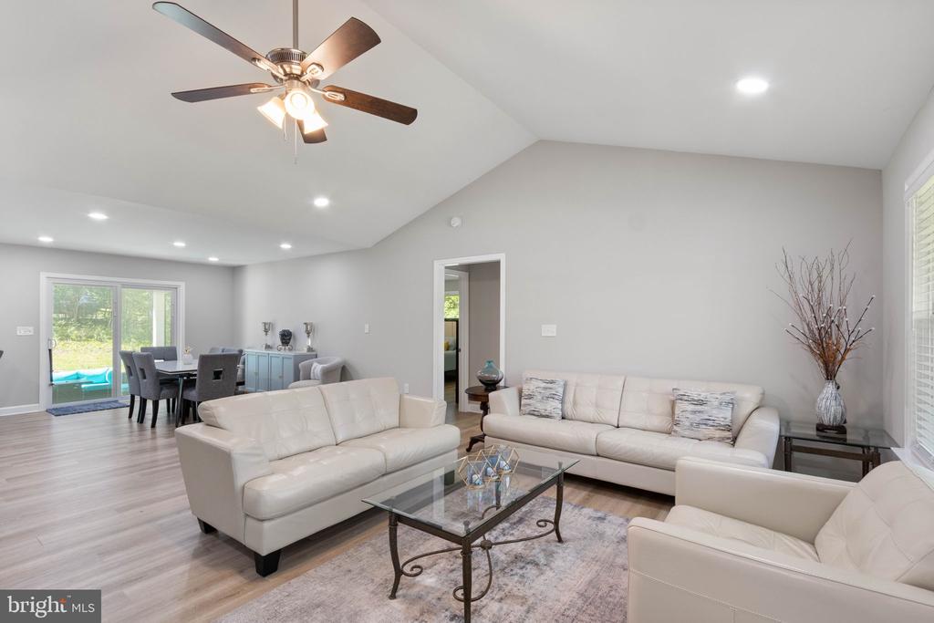 1906 LAKEVIEW PKWY, LOCUST GROVE, Virginia 22508, 3 Bedrooms Bedrooms, ,2 BathroomsBathrooms,Residential,1906 LAKEVIEW PKWY,VAOR2013918 MLS # VAOR2013918