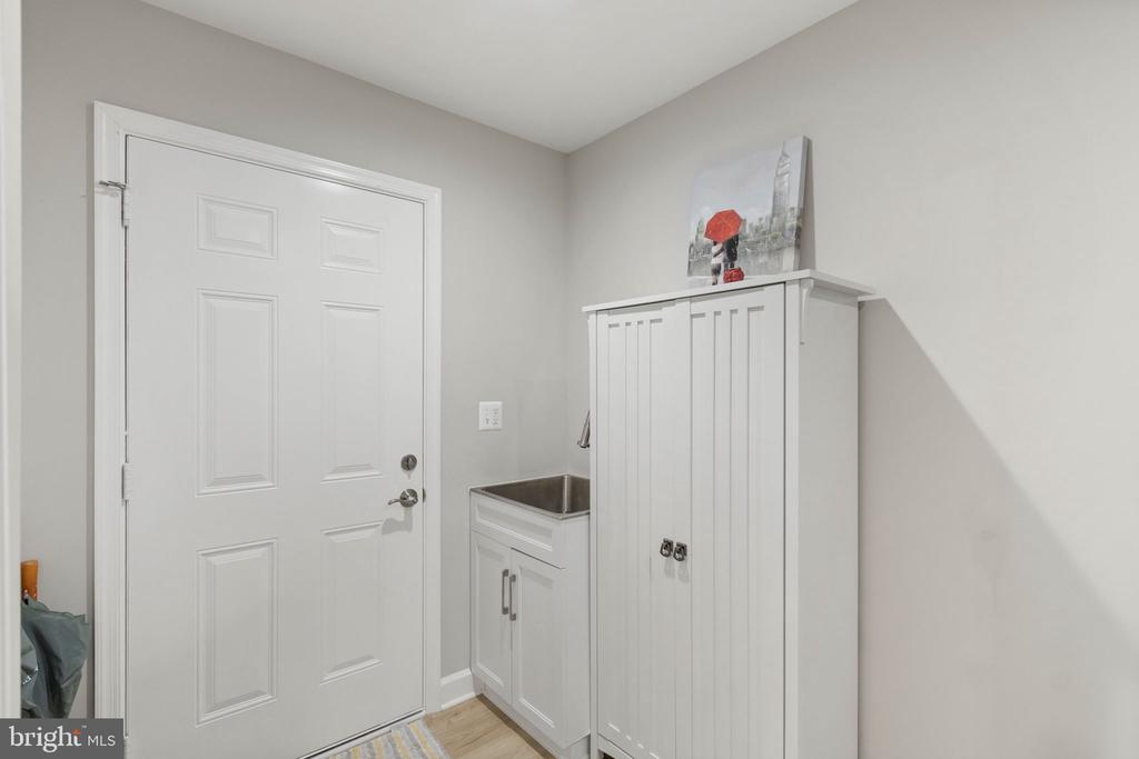 1906 LAKEVIEW PKWY, LOCUST GROVE, Virginia 22508, 3 Bedrooms Bedrooms, ,2 BathroomsBathrooms,Residential,1906 LAKEVIEW PKWY,VAOR2013918 MLS # VAOR2013918