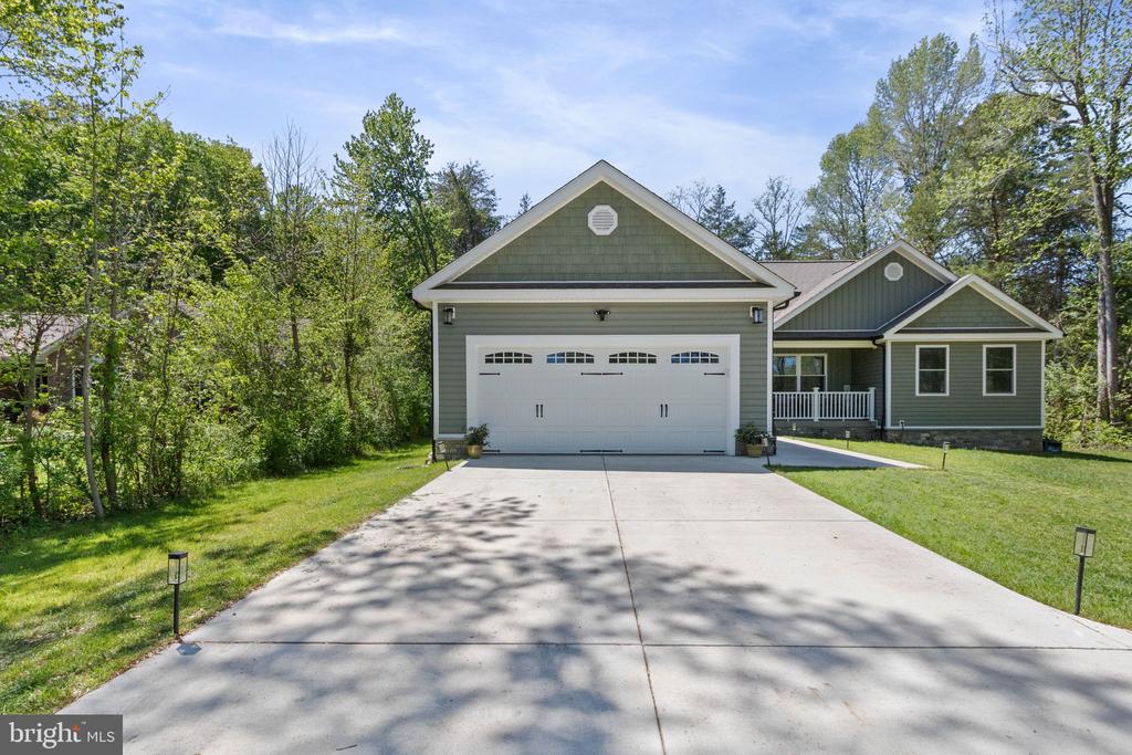 1906 LAKEVIEW PKWY, LOCUST GROVE, Virginia 22508, 3 Bedrooms Bedrooms, ,2 BathroomsBathrooms,Residential,1906 LAKEVIEW PKWY,VAOR2013918 MLS # VAOR2013918