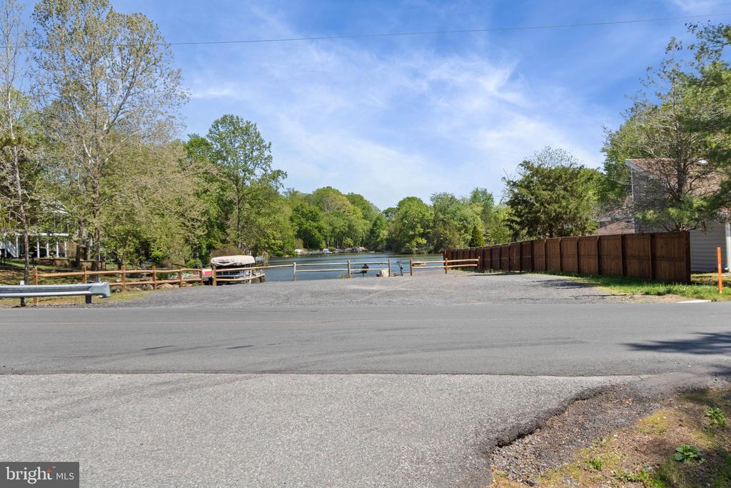 1906 LAKEVIEW PKWY, LOCUST GROVE, Virginia 22508, 3 Bedrooms Bedrooms, ,2 BathroomsBathrooms,Residential,1906 LAKEVIEW PKWY,VAOR2013918 MLS # VAOR2013918