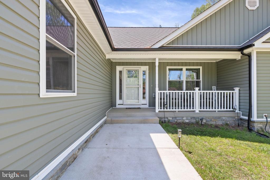 1906 LAKEVIEW PKWY, LOCUST GROVE, Virginia 22508, 3 Bedrooms Bedrooms, ,2 BathroomsBathrooms,Residential,1906 LAKEVIEW PKWY,VAOR2013918 MLS # VAOR2013918