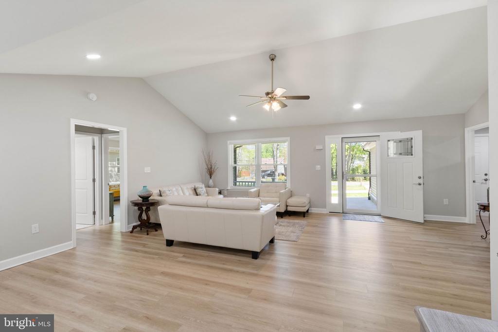 1906 LAKEVIEW PKWY, LOCUST GROVE, Virginia 22508, 3 Bedrooms Bedrooms, ,2 BathroomsBathrooms,Residential,1906 LAKEVIEW PKWY,VAOR2013918 MLS # VAOR2013918