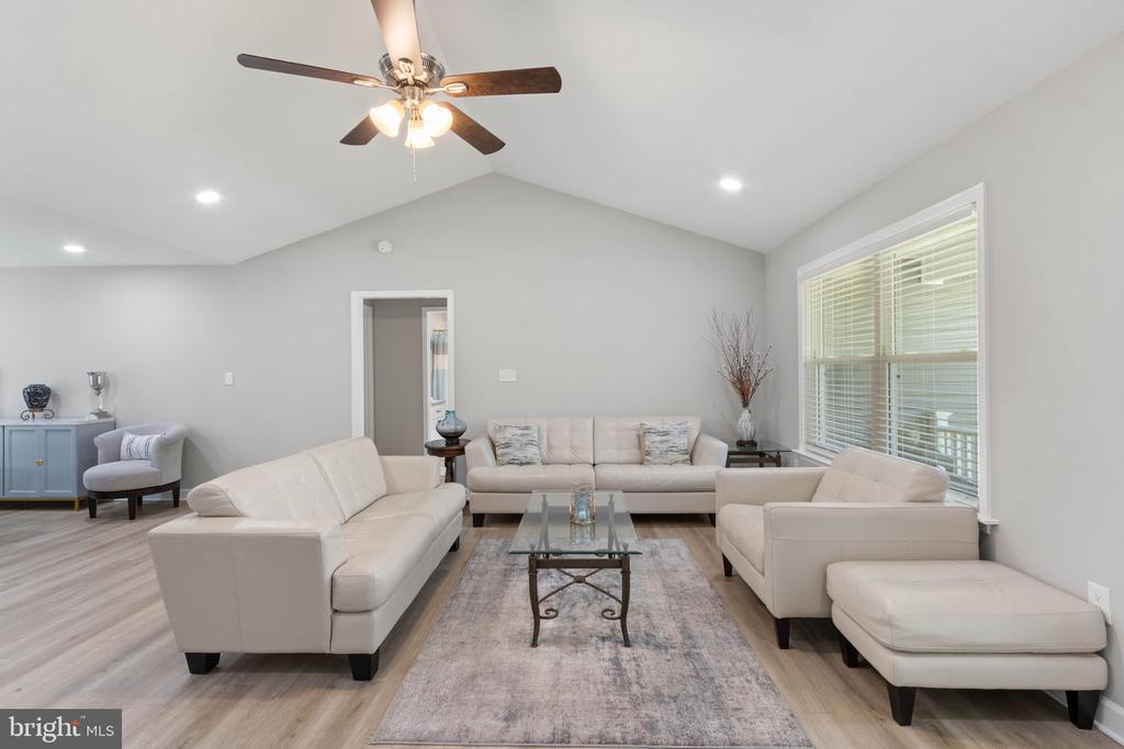 1906 LAKEVIEW PKWY, LOCUST GROVE, Virginia 22508, 3 Bedrooms Bedrooms, ,2 BathroomsBathrooms,Residential,1906 LAKEVIEW PKWY,VAOR2013918 MLS # VAOR2013918