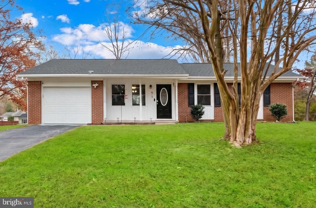 813 SHERWOOD LN, FREDERICKSBURG, Virginia 22407, 3 Bedrooms Bedrooms, ,2 BathroomsBathrooms,Residential,813 SHERWOOD LN,VASP2037652 MLS # VASP2037652