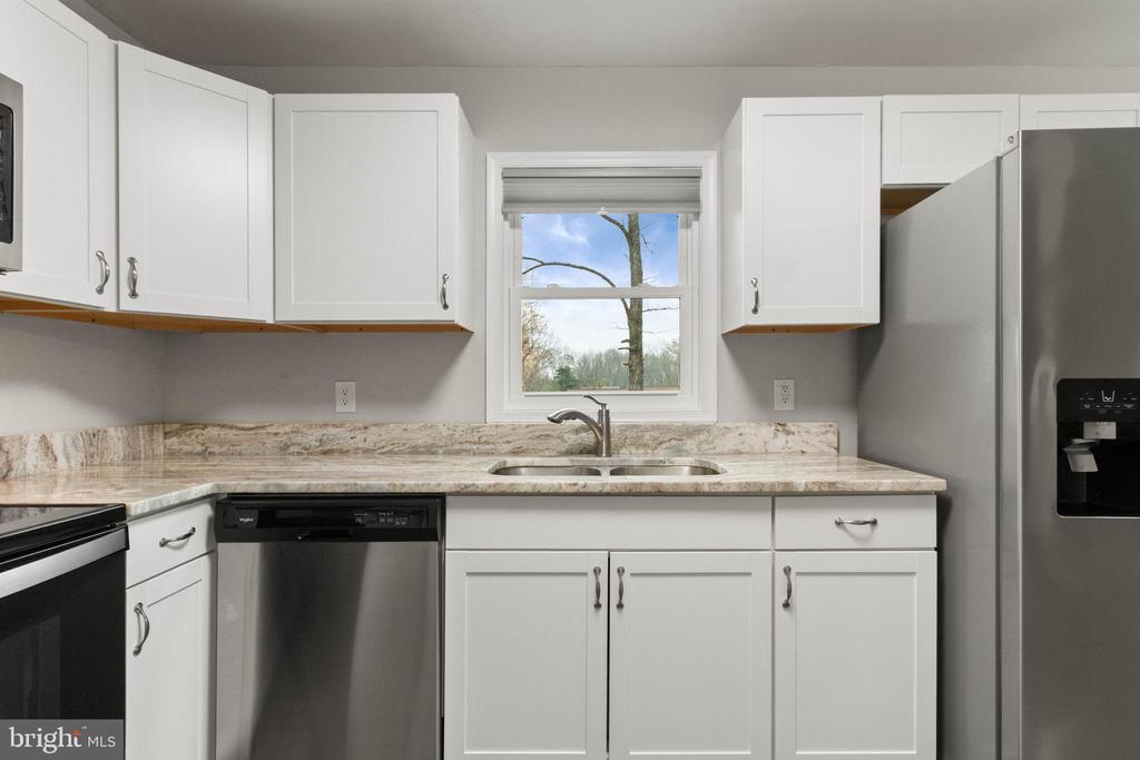 813 SHERWOOD LN, FREDERICKSBURG, Virginia 22407, 3 Bedrooms Bedrooms, ,2 BathroomsBathrooms,Residential,813 SHERWOOD LN,VASP2037652 MLS # VASP2037652