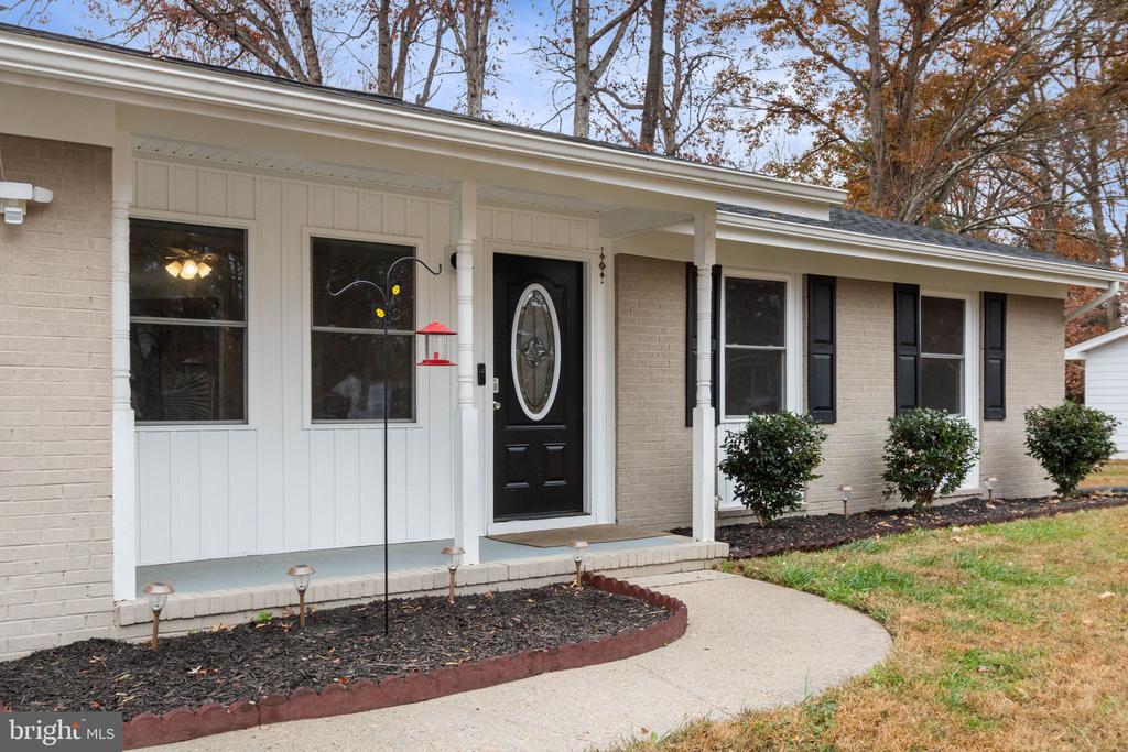 813 SHERWOOD LN, FREDERICKSBURG, Virginia 22407, 3 Bedrooms Bedrooms, ,2 BathroomsBathrooms,Residential,813 SHERWOOD LN,VASP2037652 MLS # VASP2037652