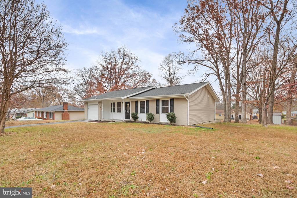 813 SHERWOOD LN, FREDERICKSBURG, Virginia 22407, 3 Bedrooms Bedrooms, ,2 BathroomsBathrooms,Residential,813 SHERWOOD LN,VASP2037652 MLS # VASP2037652