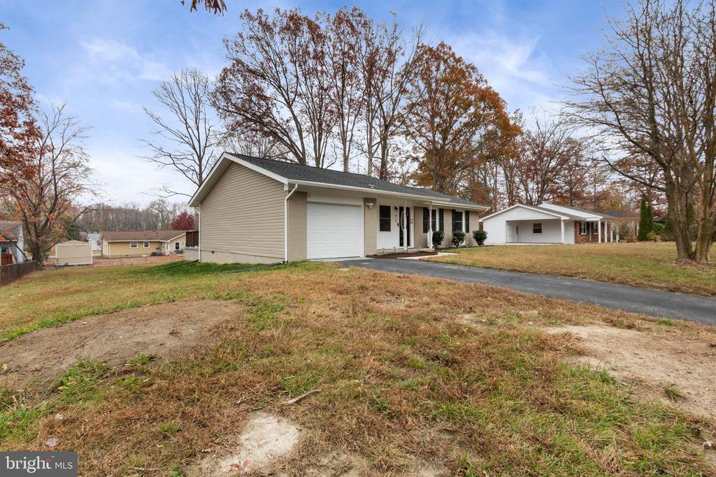 813 SHERWOOD LN, FREDERICKSBURG, Virginia 22407, 3 Bedrooms Bedrooms, ,2 BathroomsBathrooms,Residential,813 SHERWOOD LN,VASP2037652 MLS # VASP2037652