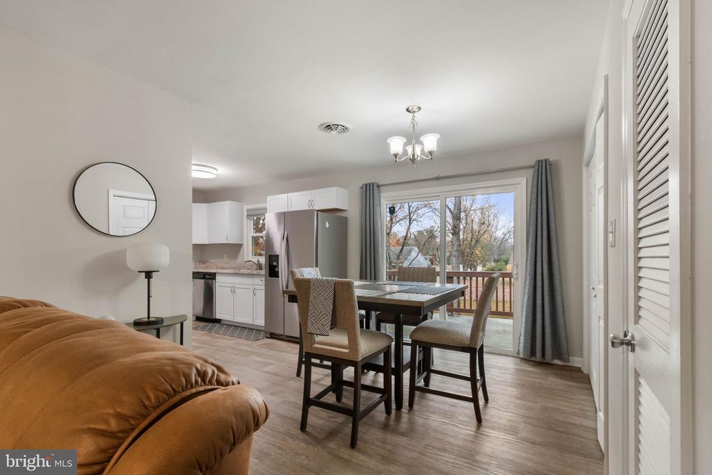 813 SHERWOOD LN, FREDERICKSBURG, Virginia 22407, 3 Bedrooms Bedrooms, ,2 BathroomsBathrooms,Residential,813 SHERWOOD LN,VASP2037652 MLS # VASP2037652