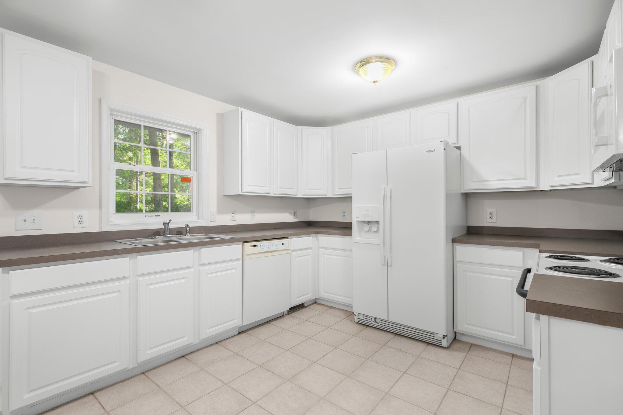 10934 DEERFIELD DR, FREDERICKSBURG, Virginia 22407, 3 Bedrooms Bedrooms, ,2 BathroomsBathrooms,Residential,10934 DEERFIELD DR,VASP2041004 MLS # VASP2041004