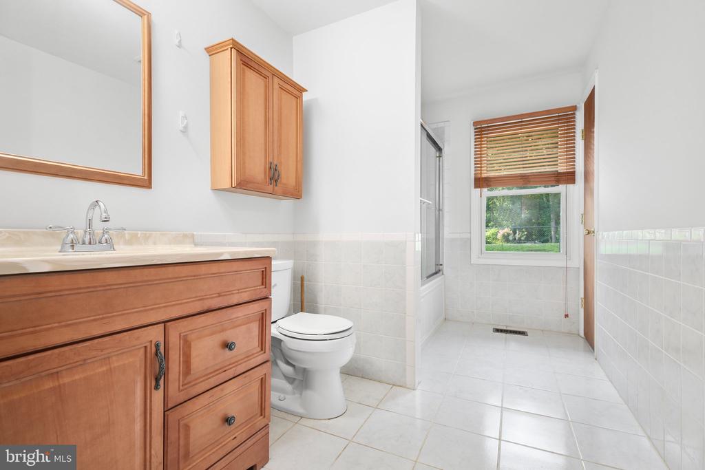 10934 DEERFIELD DR, FREDERICKSBURG, Virginia 22407, 3 Bedrooms Bedrooms, ,2 BathroomsBathrooms,Residential,10934 DEERFIELD DR,VASP2041004 MLS # VASP2041004