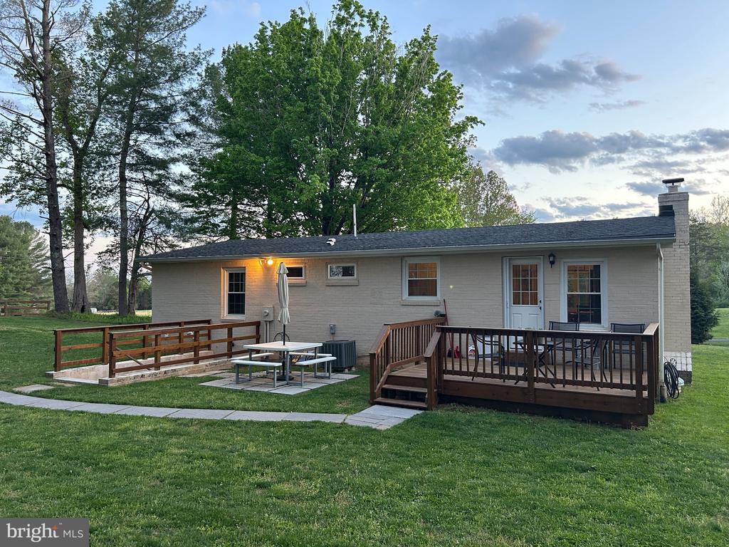 9452 PINEY MOUNTAIN RD, WARRENTON, Virginia 20186, 3 Bedrooms Bedrooms, ,2 BathroomsBathrooms,Residential,9452 PINEY MOUNTAIN RD,VAFQ2021712 MLS # VAFQ2021712