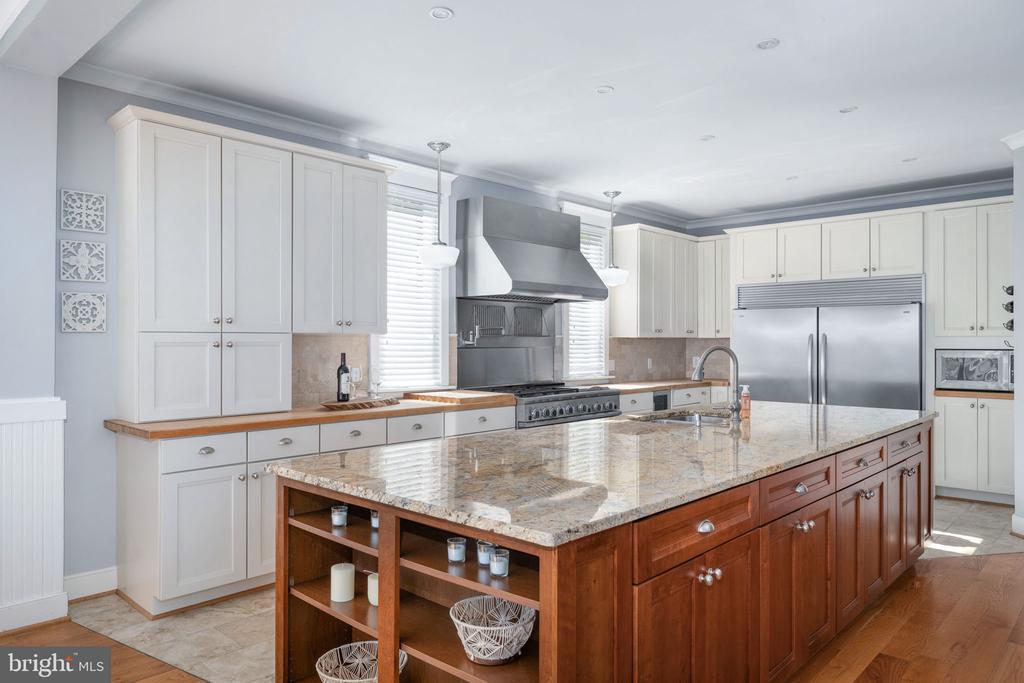 614 CORNWALLIS AVE, LOCUST GROVE, Virginia 22508, 6 Bedrooms Bedrooms, ,5 BathroomsBathrooms,Residential,614 CORNWALLIS AVE,VAOR2013926 MLS # VAOR2013926