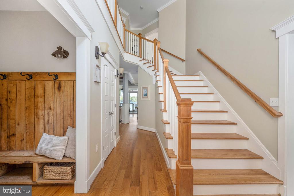 614 CORNWALLIS AVE, LOCUST GROVE, Virginia 22508, 6 Bedrooms Bedrooms, ,5 BathroomsBathrooms,Residential,614 CORNWALLIS AVE,VAOR2013926 MLS # VAOR2013926