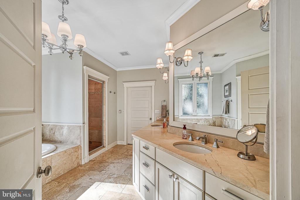 614 CORNWALLIS AVE, LOCUST GROVE, Virginia 22508, 6 Bedrooms Bedrooms, ,5 BathroomsBathrooms,Residential,614 CORNWALLIS AVE,VAOR2013926 MLS # VAOR2013926